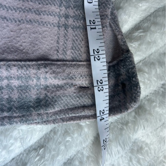 Womens US Large Grey And Pink Plaid Button-Up Flannel Shirt - Picture 5 of 7